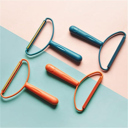 2-in-1 Portable Lint Remover – Long-Handle Brush &amp; Sticky(1 Pc)