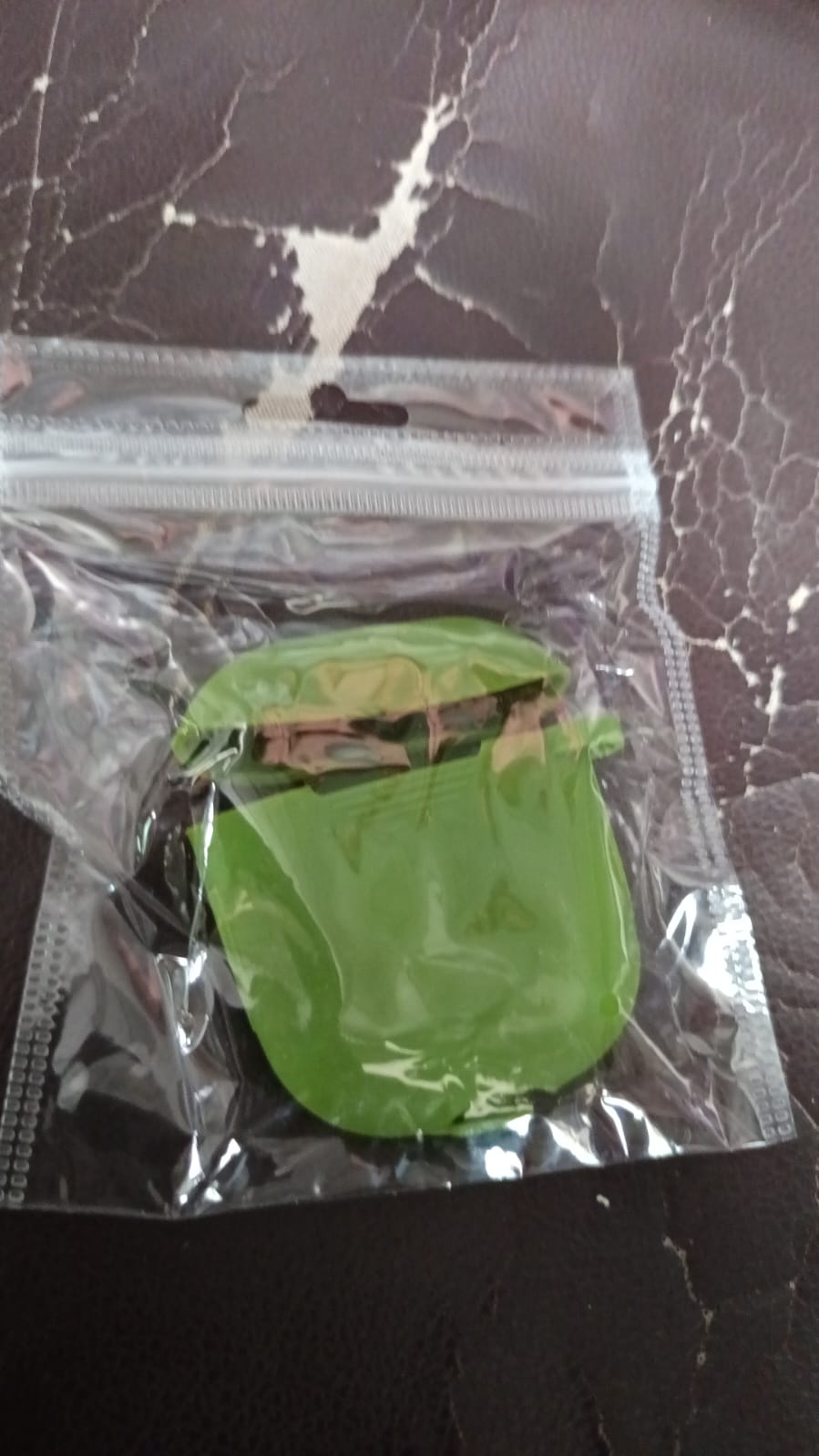 Silicone Shockproof Protection Wireless Headphones Carrying Box Cover Metal Keychain